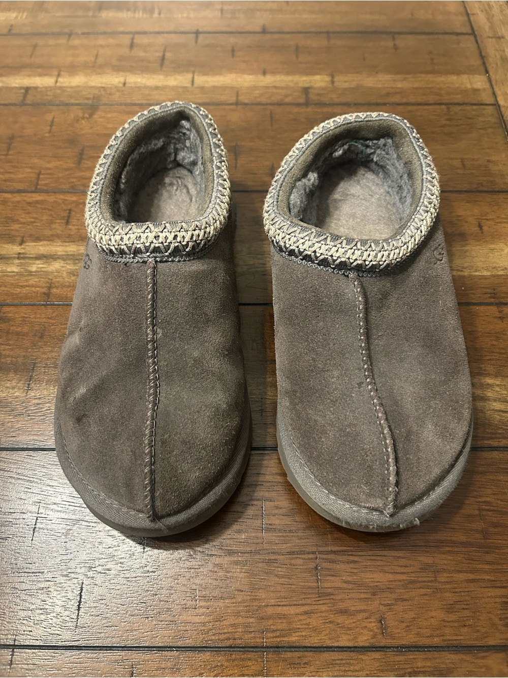 UGG Tasman Style Slippers Womens 7 Gray Suede Shearling Lined
